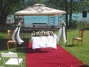 Dreamwedding outside - Island in lake Faak, Austria