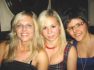 Miriam, Nadine and Silvia from Starmania4